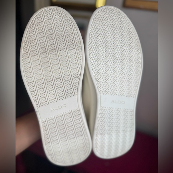 ALDO 🤍 Women's White & Silver Rhinestone Sneakers (Size 9) 🏷️ NEW w TAGS - Picture 7 of 15
